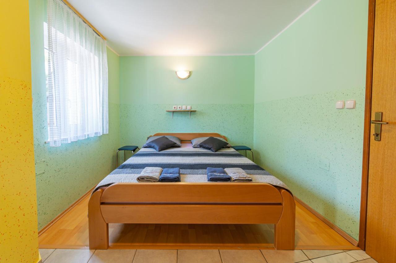Apartmens Mendula Apartment Senj  Bagian luar foto