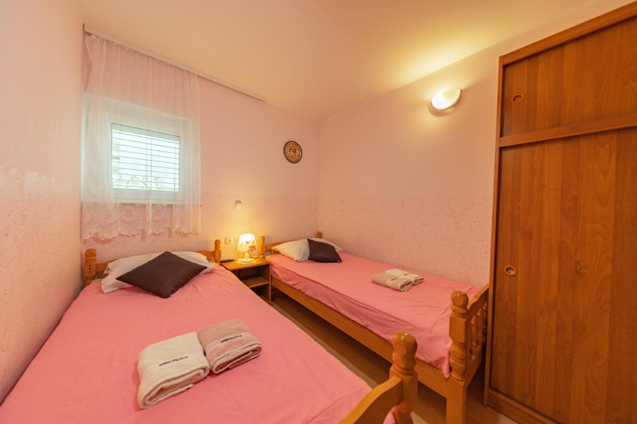 Apartmens Mendula Apartment Senj  Bagian luar foto