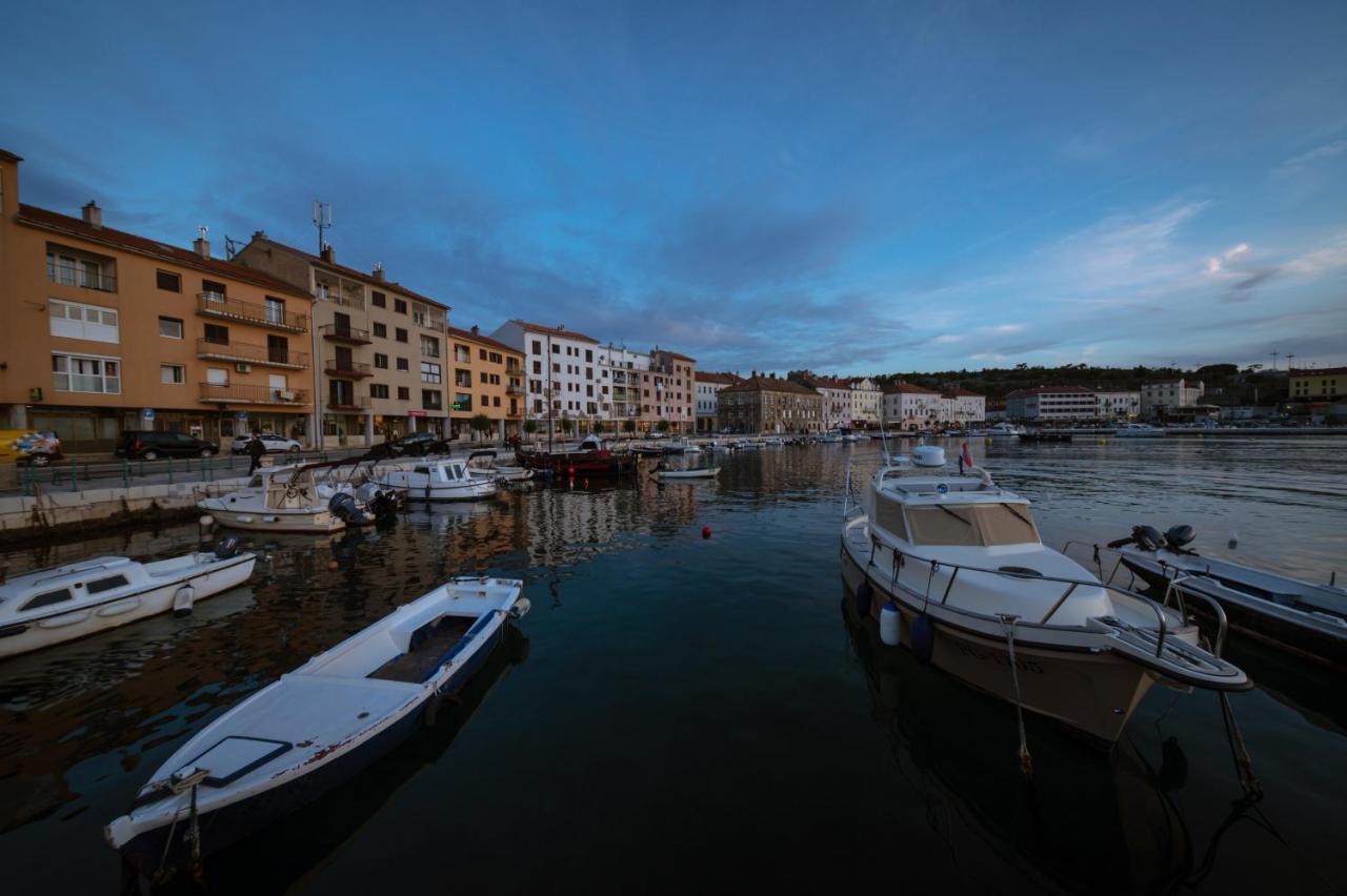 Apartmens Mendula Apartment Senj  Bagian luar foto