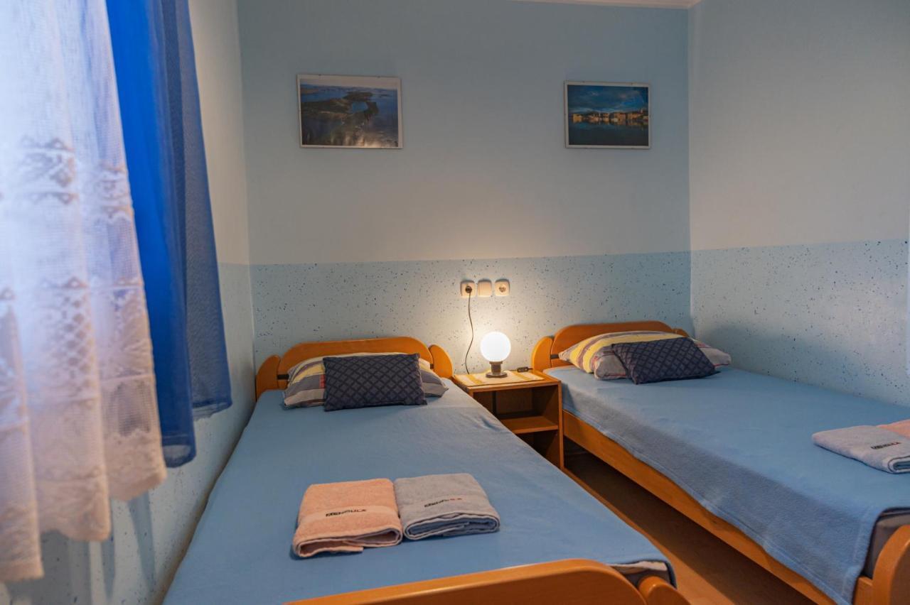 Apartmens Mendula Apartment Senj  Bagian luar foto