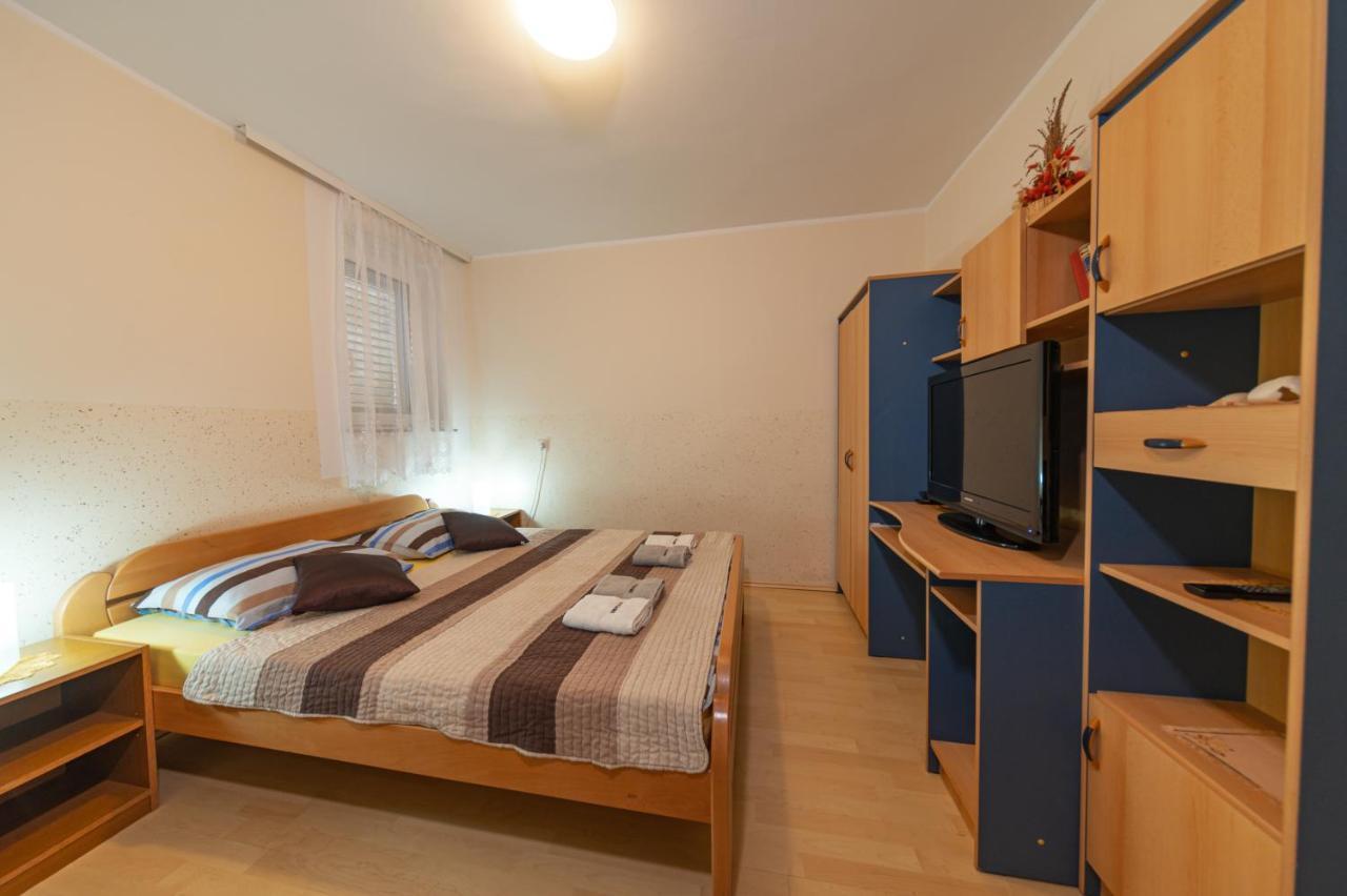 Apartmens Mendula Apartment Senj  Bagian luar foto